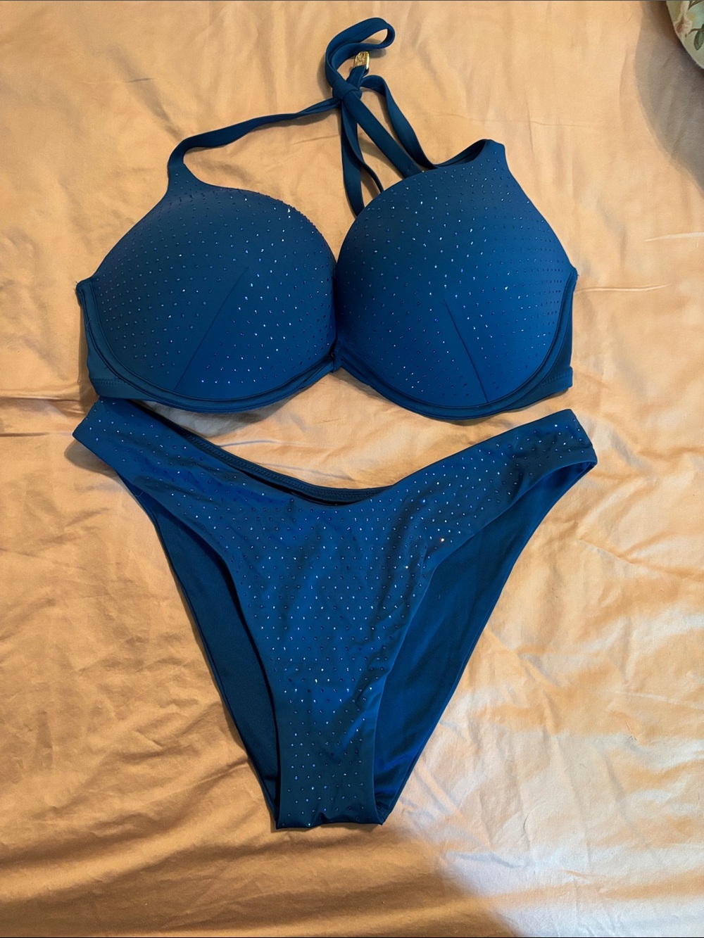 Victoria’s Secret bikini